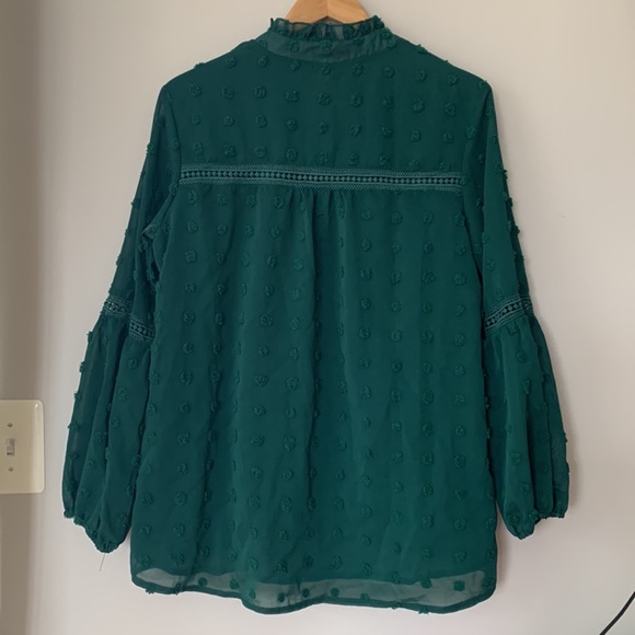 Green romantic blouse - Picture 3 of 6